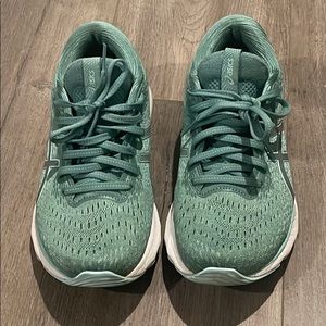 Asics Gel Nimbus 24- 7.5 Wide